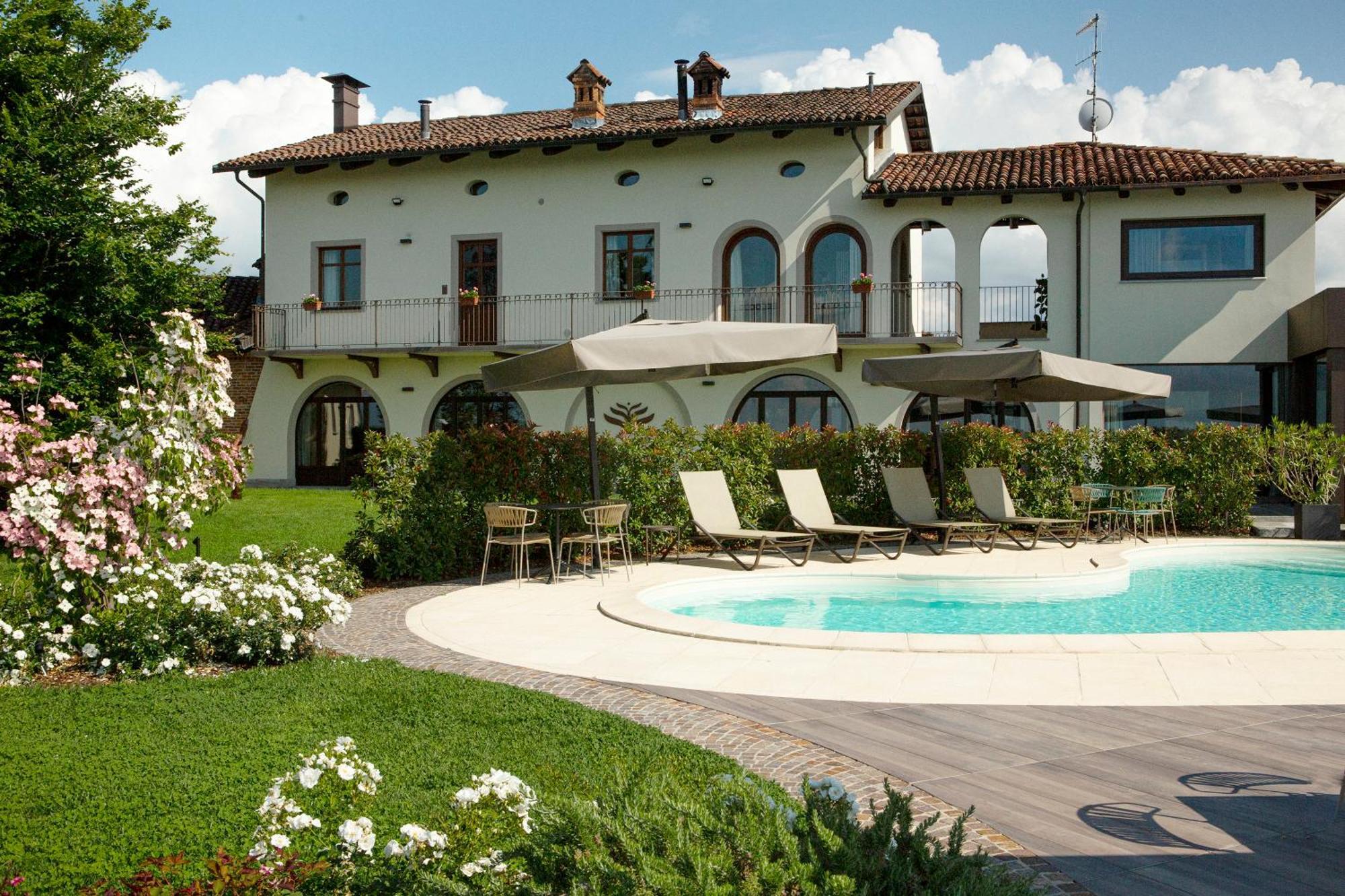 Coltivare Agrirelais La Morra Exterior photo